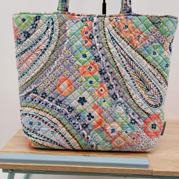 Vera Bradley Handbags - Vera Bradley Tote Bag Citrus Paisley Quilted Cotton Large Shoulder Handbag 28548